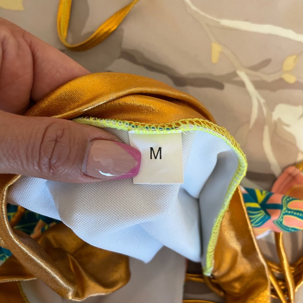 Bikini - Picture 6 of 7